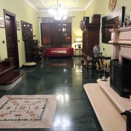 Spacious In Historic Area Lägenhet Vlorë